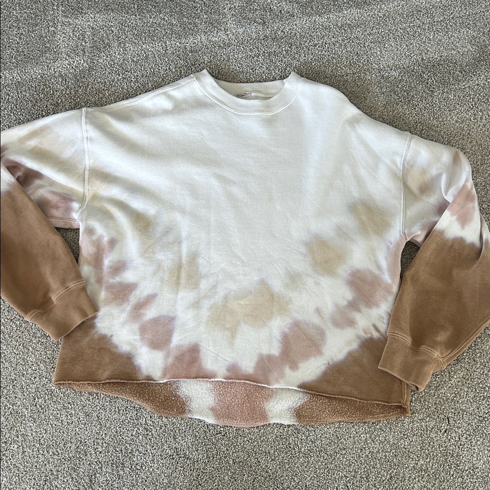 Like new! Abercrombie tie dye crew sweatshirt